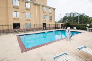 How to Make the Most of Your Stay Near Houston Intercontinental Airport