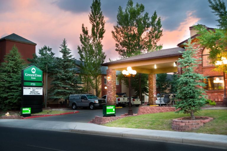 Where to Stay in Flagstaff During Peak Tourist Season