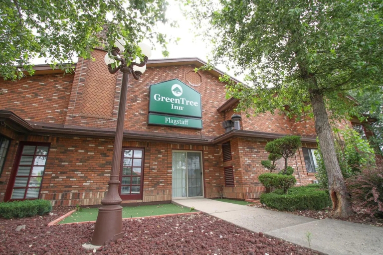 What to Look for Before Booking a Hotel in Flagstaff