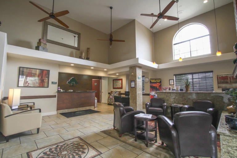 Why Travelers Choose GreenTree Inn Flagstaff for Comfortable Stays