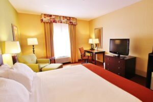 What to Look for When Booking a Hotel in Pinetop for Your Arizona Vacation