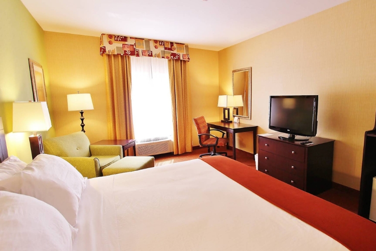 What to Look for When Booking a Hotel in Pinetop for Your Arizona Vacation