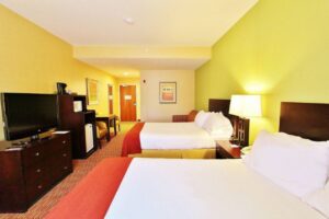 Can not Decide Which Hotel to Choose in Pinetop