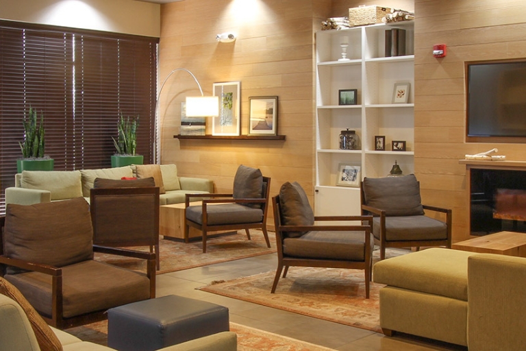 Where to Stay in Phoenix for Fall Festivals, Outdoor Fun, and Easy Airport Access